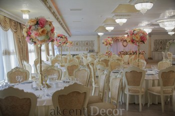 Декор свадьбы в банкетном зале Монте Кристо